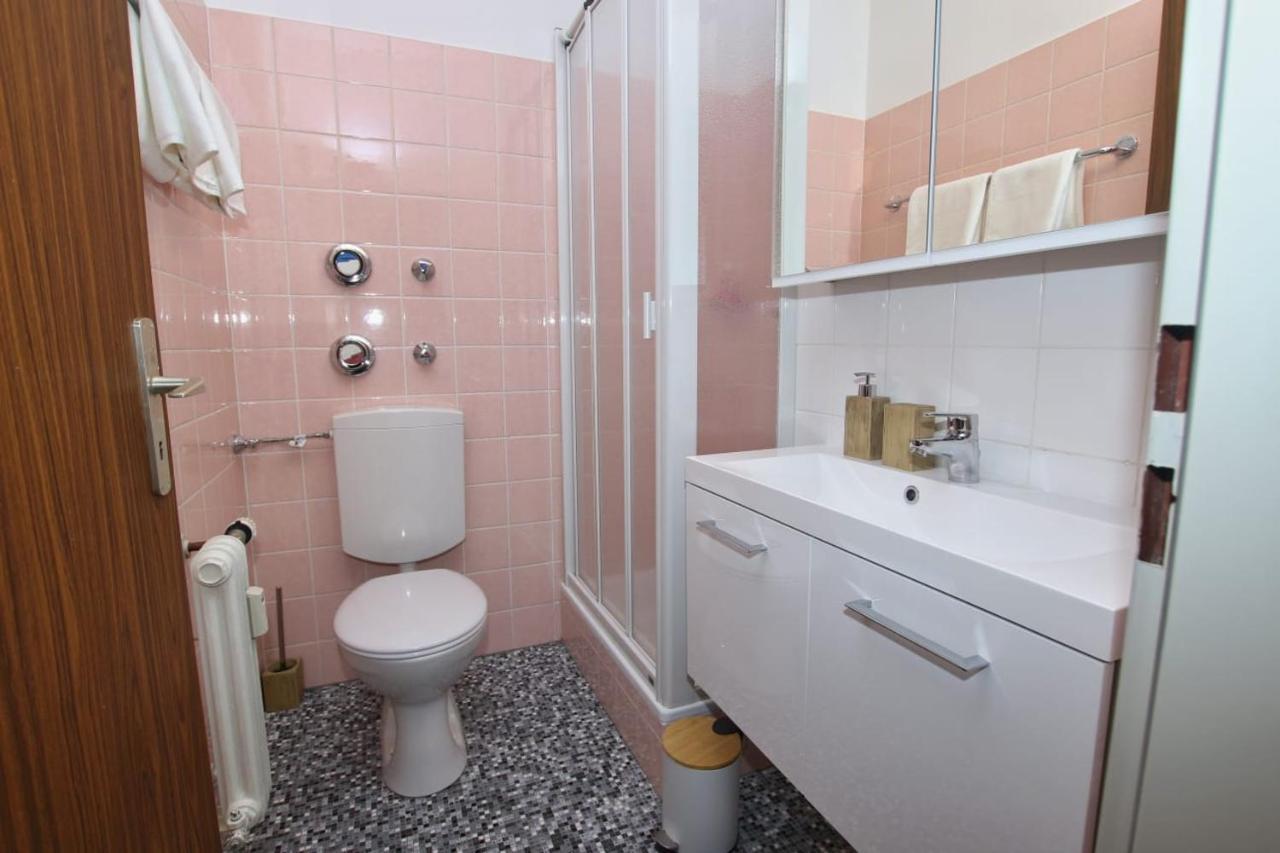 Ferienwohnung 弗赖拉辛 外观 照片
